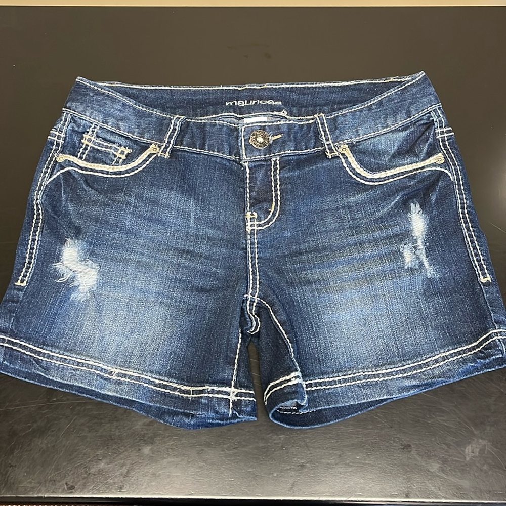 Maurices Distressed Denim Shorts Size 3/4